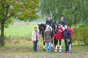 v.li. Beete und Nadine Mundt/Wizard, Anna Stahnke, Sergeant Pepper, Karin Lührs, Wolfgang Kipper